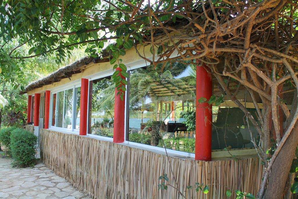 Lampsar Lodge Ndiongo Ngoại thất bức ảnh